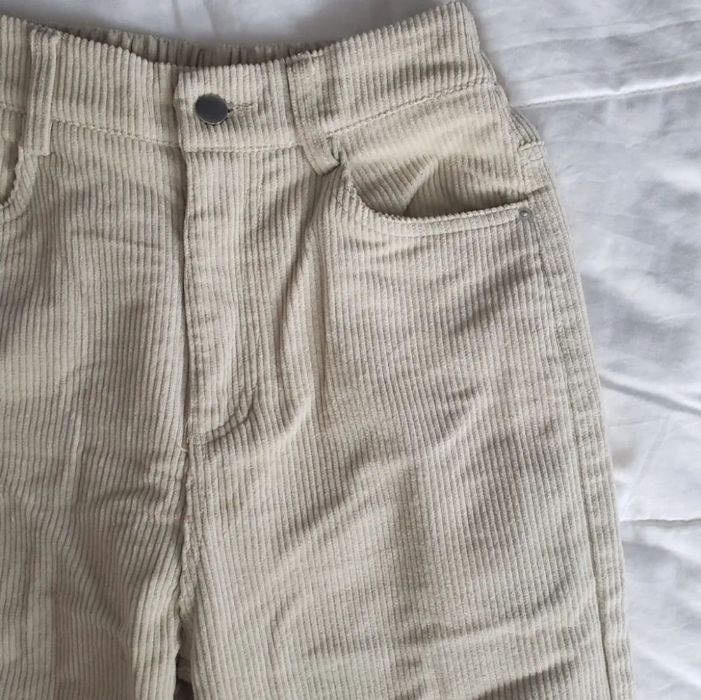 Neutral corduroy jeans